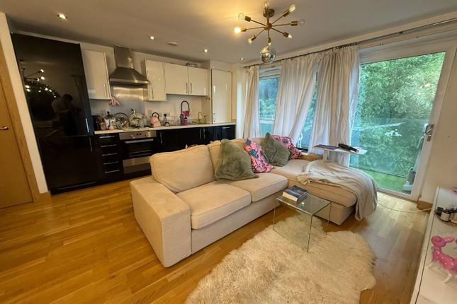 18, Pisces Court, Zodiac Close, Edgware photo 4