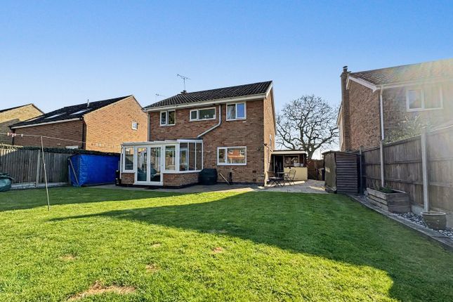 6, Pine View Close, Stowmarket photo 3