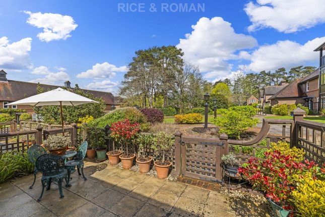 5 Mytchett Heath, Camberley photo 2