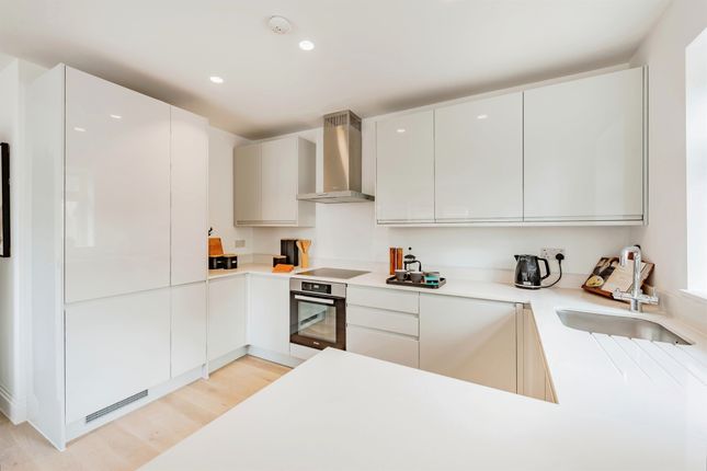 Flat for sale in Maypole Road, East Grinstead