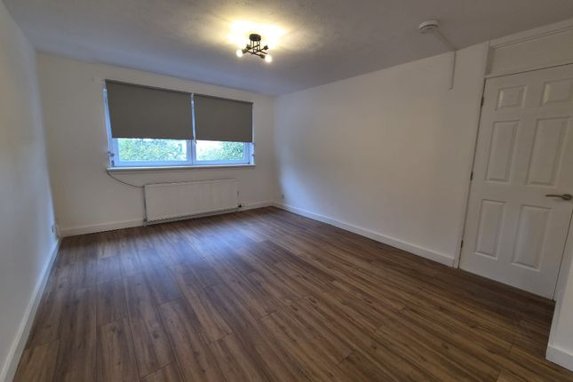 Lavender Drive, East Kilbride, South Lanarkshire, G75 9JH, South Lanarkshire photo 2
