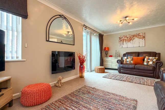 2 Celandine Road, Attleborough, Norfolk photo 3