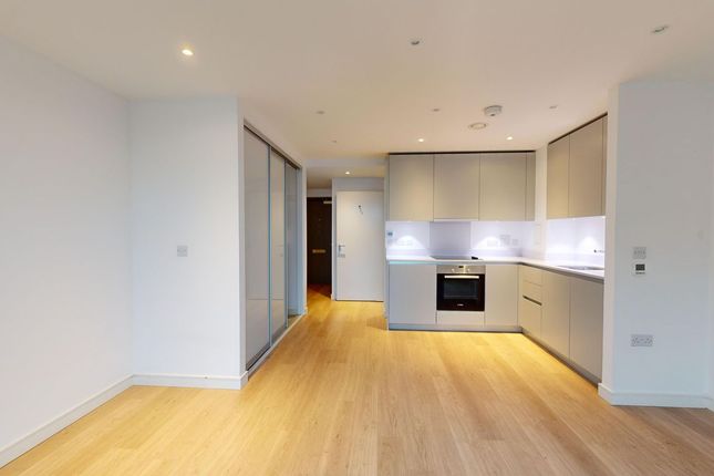 Pinnacle Apartments, Croydon photo 2