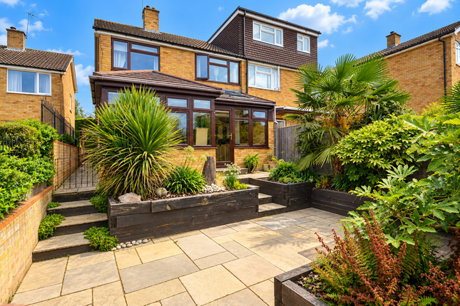 6, Grovelands Avenue, Hitchin photo 4