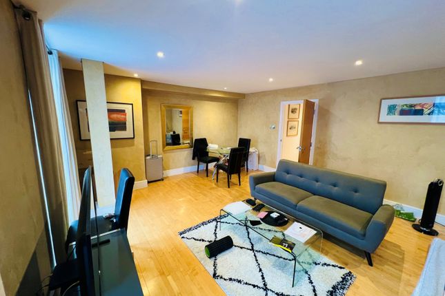 101, Clarendon Court, 33 Maida Vale, London photo 2