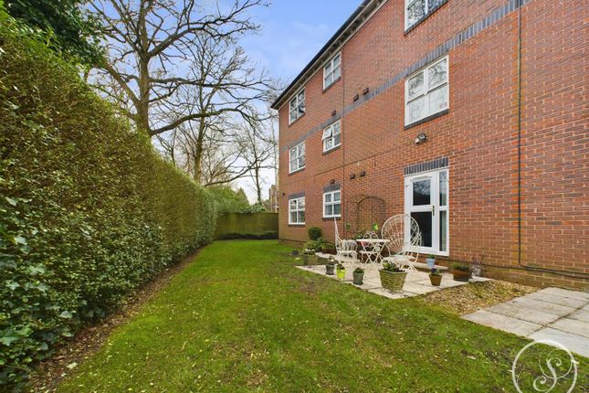 Flat for sale in Harrogate Road, Alwoodley, Leeds