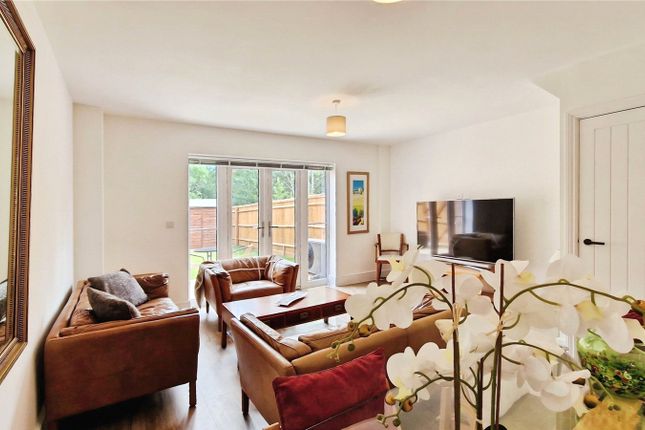 3, Assheton Croft, Bracknell photo 3