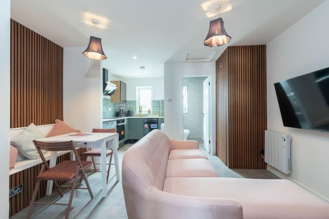10 Cobham Court, Tewkesbury Road, Cheltenham photo 4