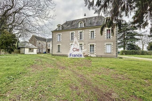Thumbnail Country house for sale in Saint-Sylvain-D'anjou, Pays-De-La-Loire, 49480, France