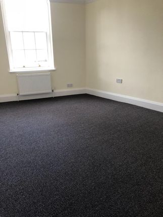 Office to let in 18-20 Dunstable Road, Britannic House, Luton
