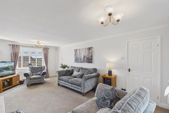 25, Friarsfield Close, Sunderland photo 3