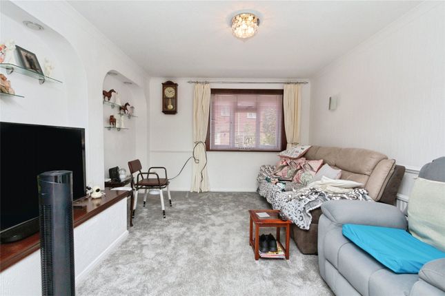 34, Gainsborough Road, Hampshire photo 3