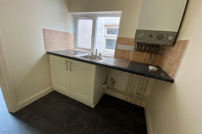 Flat 6B, Hall Croft, Shepshed photo 5