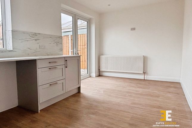 5, Pendyffryn, Llandudno Junction photo 3