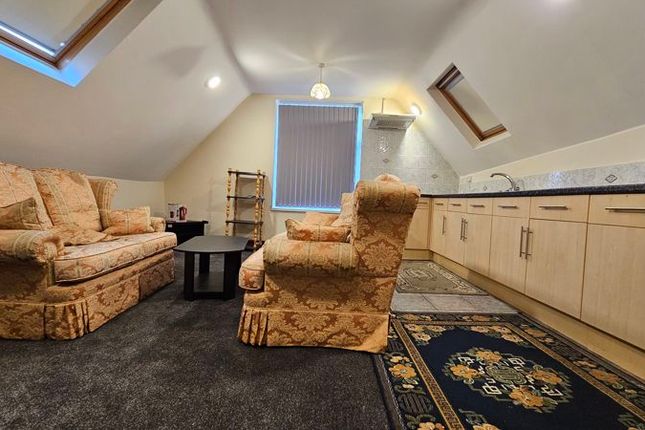 (TOP FLOOR FLAT) Flat 2 - 128, City Road, Cardiff photo 3