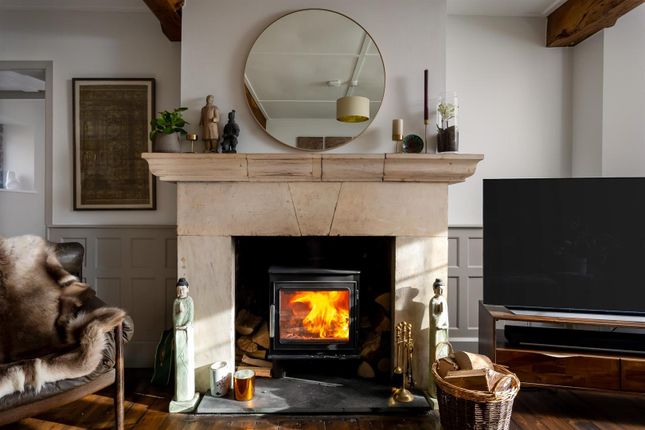 46 - Dowmans Farmhouse - Gl53 9Qy - Web.Jpg