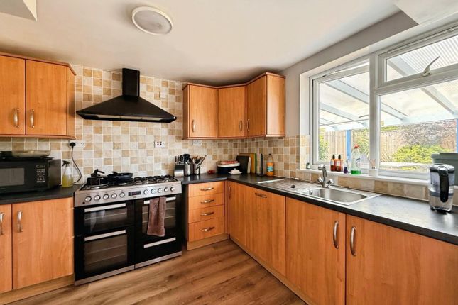 18, Carlton Road, Exeter photo 2