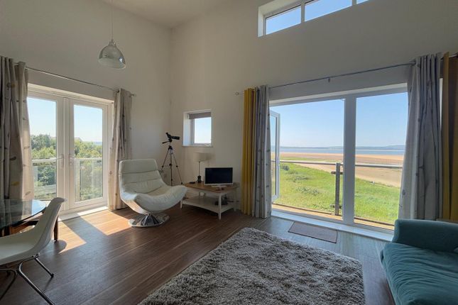 The Penthouse, 12 Bay View, Bwlchygwynt, Llanelli photo 4