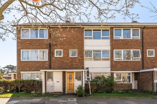 Studio flat on 6, Courtlands Avenue, London, £1,850/mo