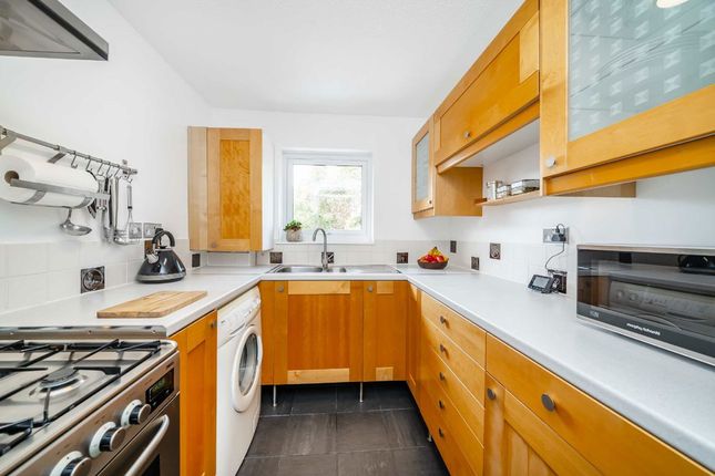 5, Anstice Close, London photo 3