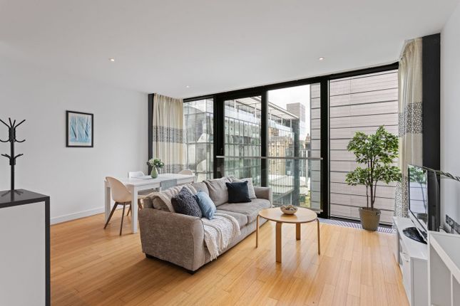 Flat 25, 21, Simpson Loan, Edinburgh photo 2