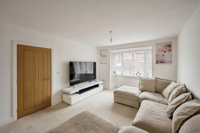 8, Haydn Griffiths Way, Doncaster photo 2