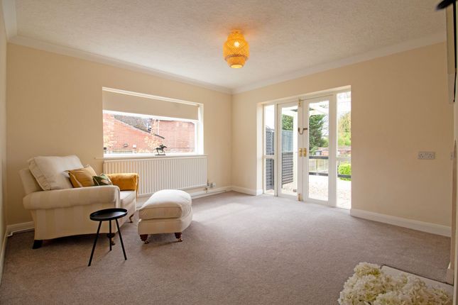 7 Laughton Road, Gainsborough photo 2