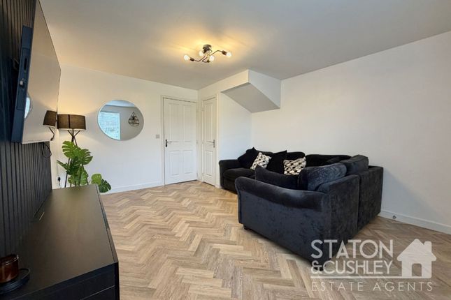 18 Camelot Court, Mansfield photo 3