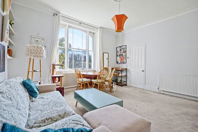 27, Dartmouth Park Hill, Dartmouth Park, London photo 3