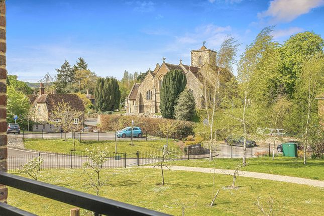 5 Orchard Gardens, Pulborough photo 4