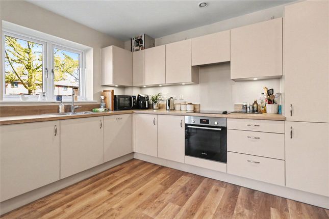 31, Long Lane, Handcross photo 4