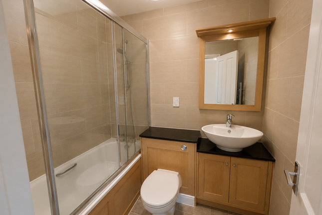 Flat 8, George Little House, Borough Road, Isleworth photo 4