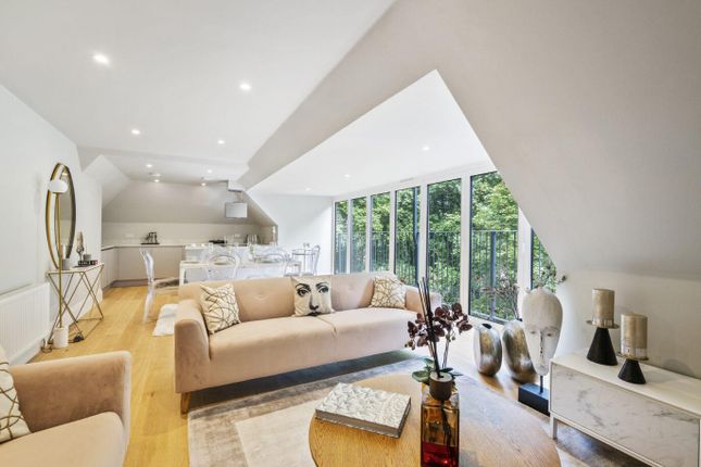 Thumbnail Flat to rent in Northwood Avenue, Purley