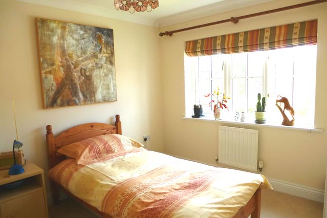 3, Lower Village, Haywards Heath photo 4