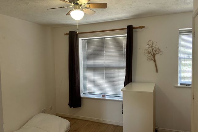 5, Dupre Close, Slough photo 4