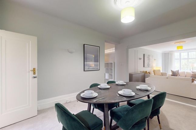 3 Strath, Park Road, St Johns Wood photo 3