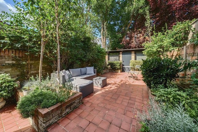 66, Alexandra Road, Windsor photo 3