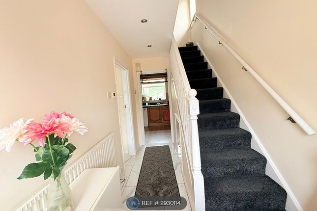 Castleview Road, Slough photo 2