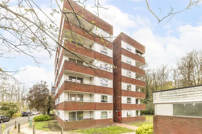 Flat for sale in Tom Smith Close, Greenwich
