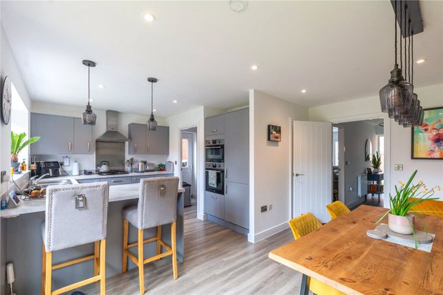 18, Bourne Brook View, Essex photo 4