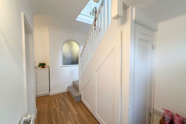 61 Harrowby Lane, Grantham photo 2