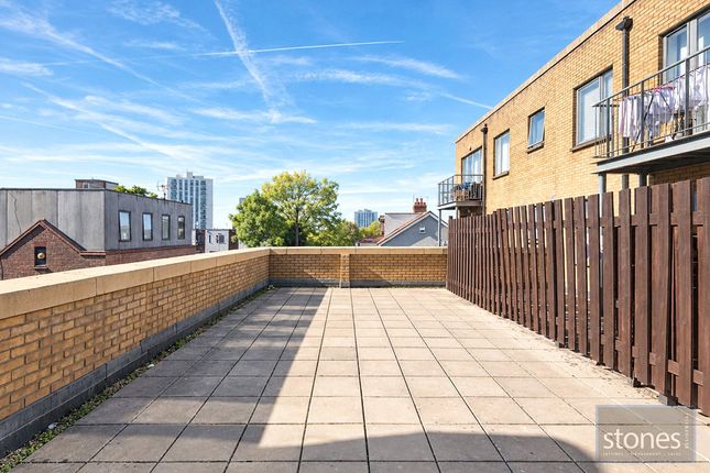 Flat 9, 759,, Finchley Road, London photo 4