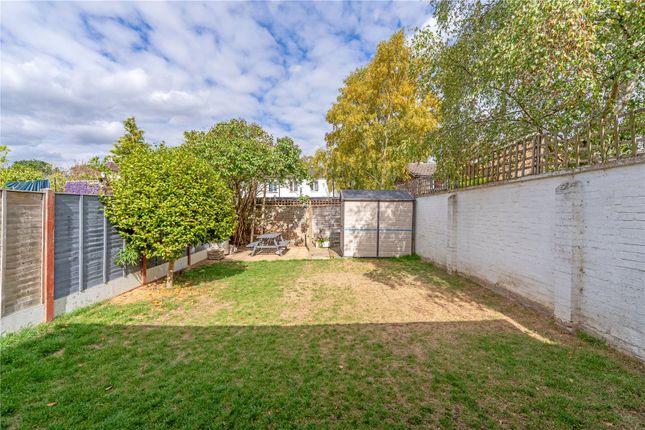 10, Pentland Avenue, Shepperton photo 2