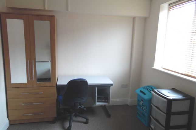 Terraced house to rent in Oxford Road, Leicester