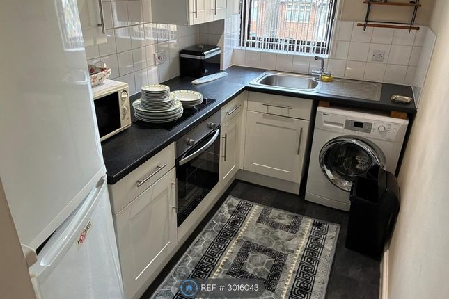 Hertford Court, B Vicarage Lane East Ham, London photo 3