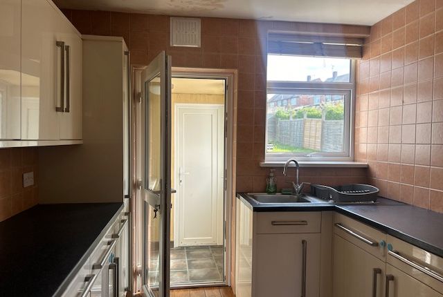 66, davenport road, leicester  photo 5
