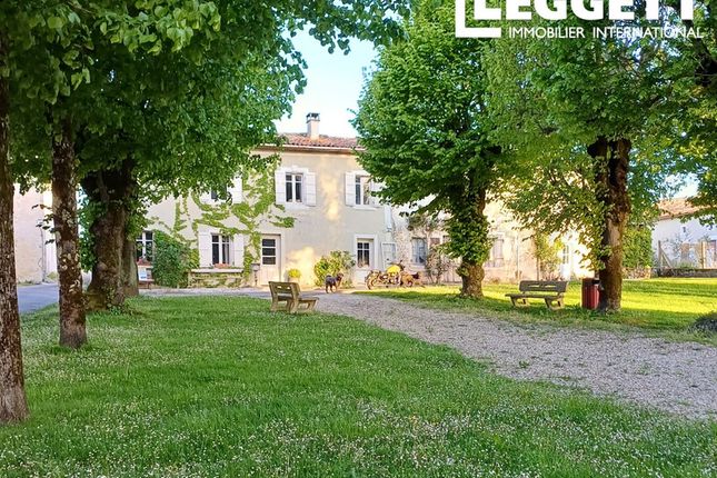 Thumbnail Villa for sale in Berneuil, Charente, Nouvelle-Aquitaine