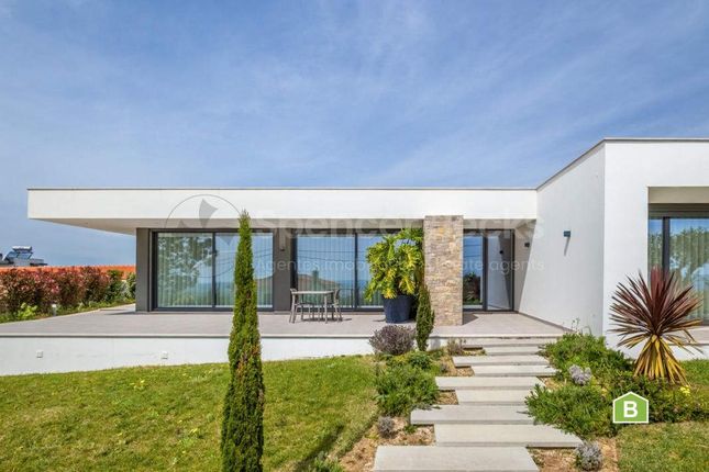 Thumbnail Detached house for sale in Usseira, Leiria, Portugal