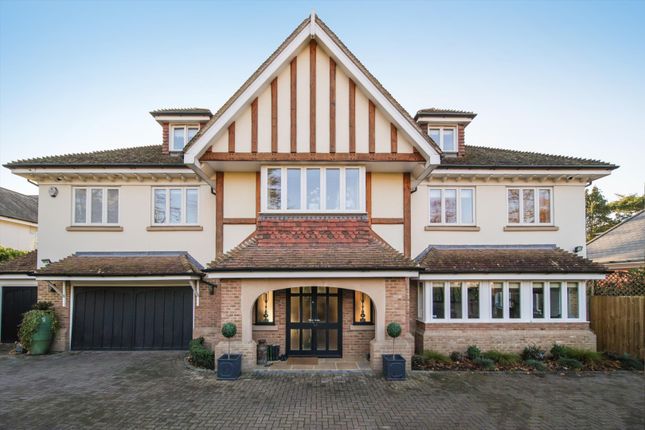 Thumbnail Detached house to rent in The Drive, Cobham, Surrey