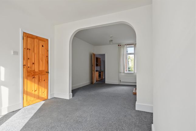 44, Roe Road, Northampton photo 5